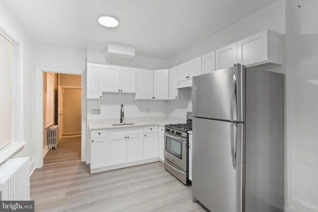 Photo - 2251 N Lambert St