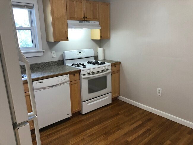 Photo - 9 Oak Square Ave Unit #2F