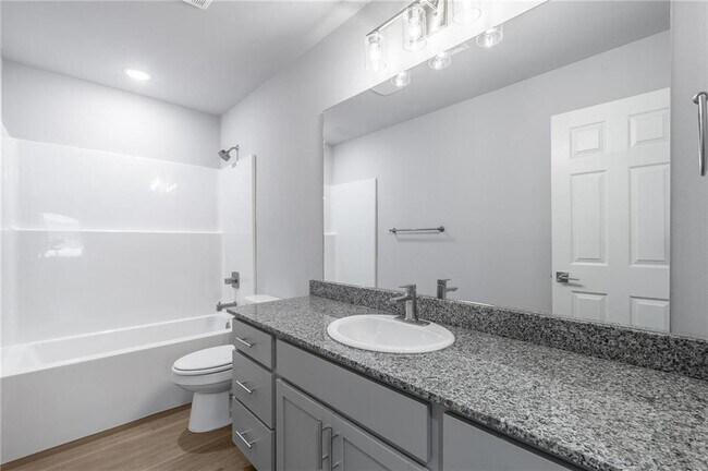 Photo - 6302 NW Kathleen St