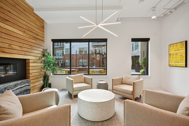 Link Apartments® Calyx
