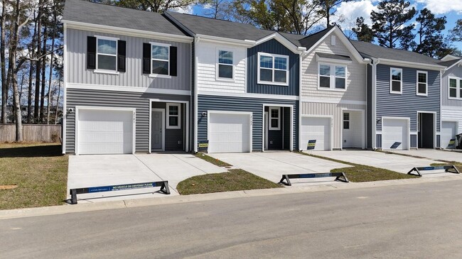 Building Photo - 1501 Scarlett Maple St Rental