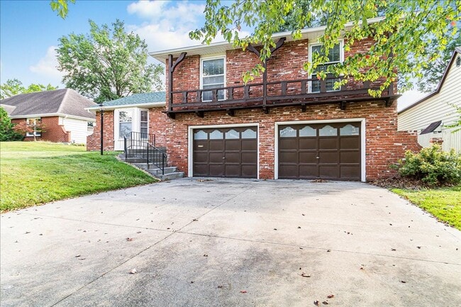 Photo - Great House, Great Yard, Great Neighborhood!