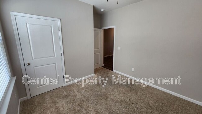 Photo - 731 Liberty Walk Ln