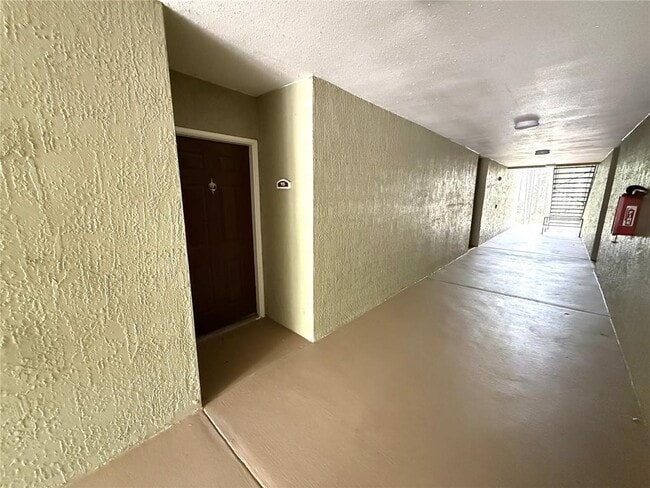 Photo - 814 Crest Pines Dr Unidad 915
