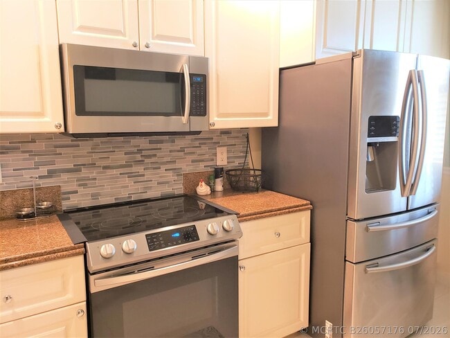 Photo - 37 Harbour Isle Dr E Unit 203