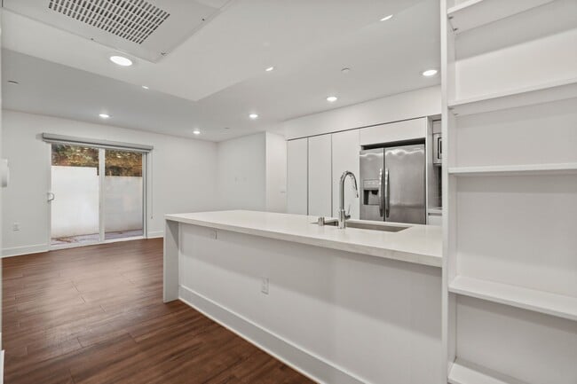 Photo - Wellesley Ten by Wiseman