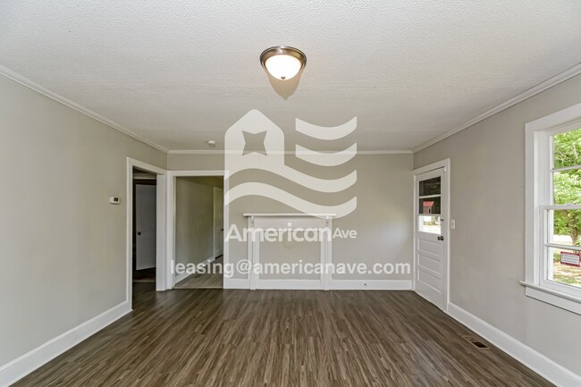 Photo - 4703 Jefferson St