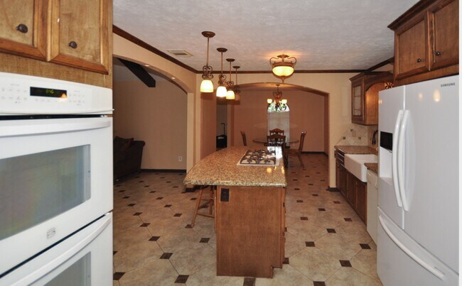 Photo - 905 Avenue K