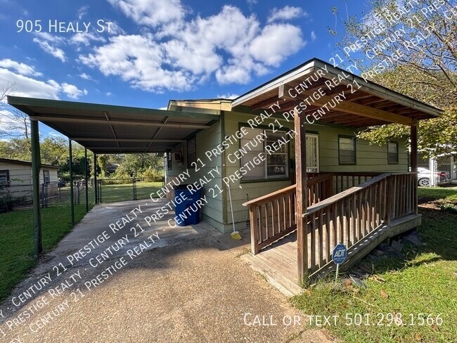 Photo - 905 Healy St