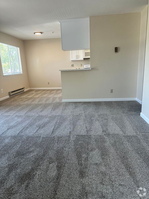 Building Photo - 3670 Silver Oaks Way Rental