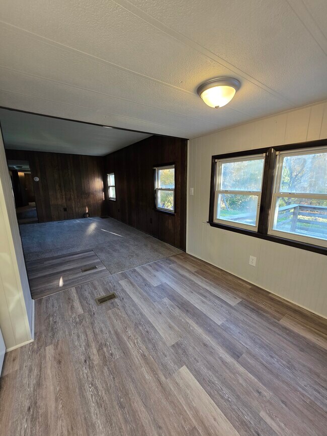 Photo - 1100 Pines Rd