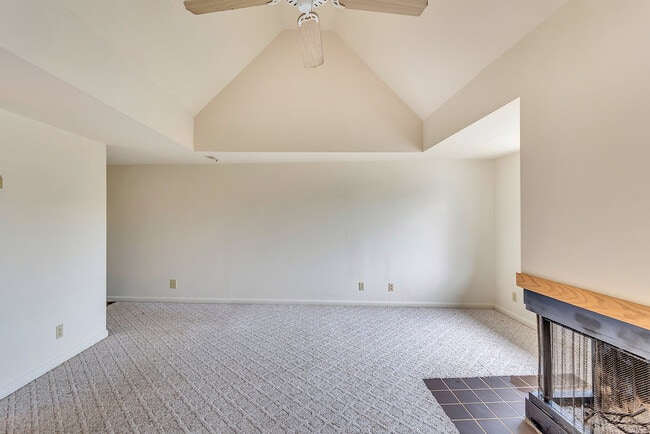 Photo - 1243 Cedars Ct