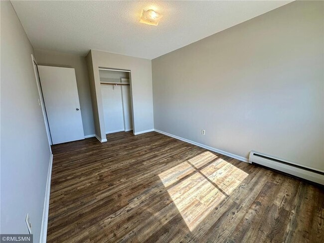 Photo - 1566 N Woodbridge St