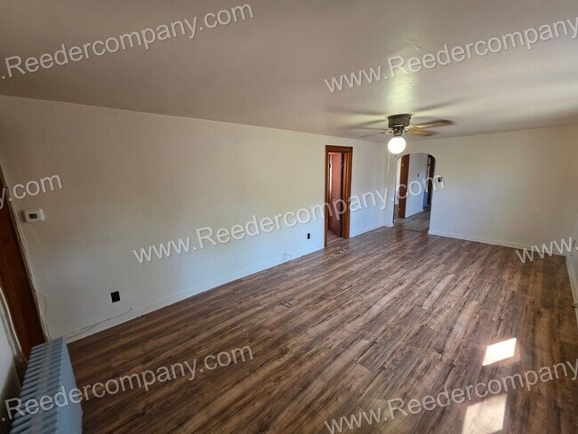 Photo - 3915 Catalpa St Unit 2R