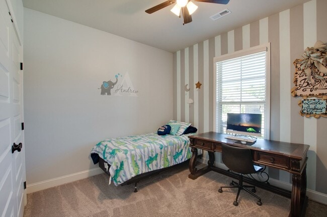 Building Photo - HAMPTON COVE/ OWENS CROSSROADS AREA