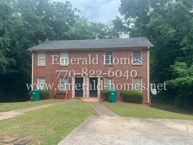 Building Photo - 369-371 Freeport Drive Unit 369 Freeport Drive