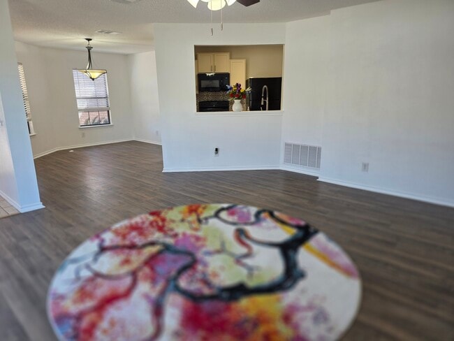 Photo - 14227 Wetmore Bend