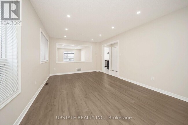 Photo - 46 Velvet Grass Ln