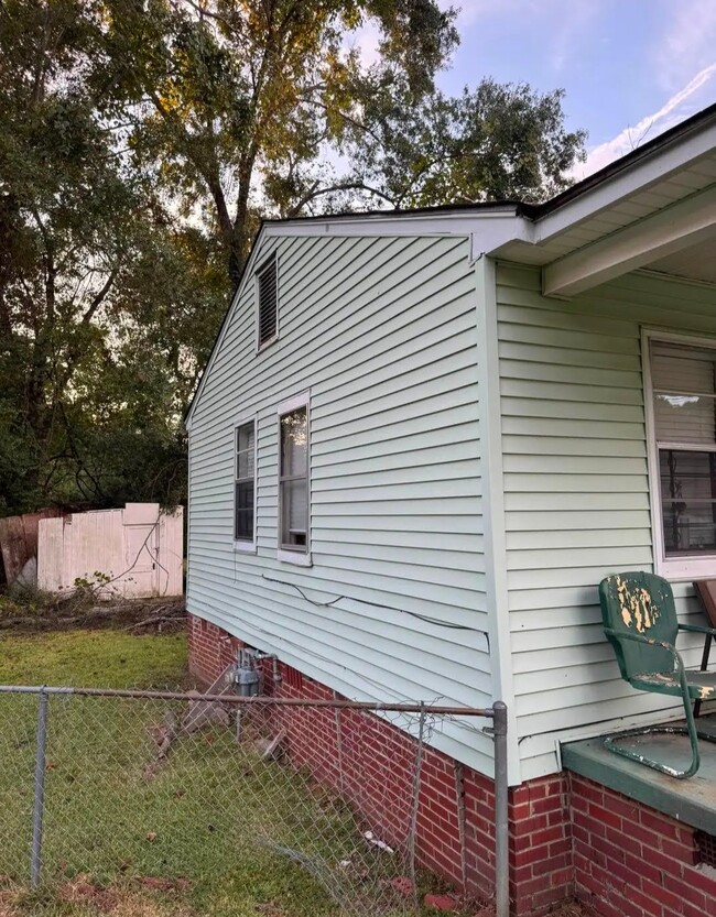 Photo - 3875 Slayton Ave