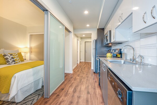 Photo - Stream 403 – Stylish Living in Capitol Hil...