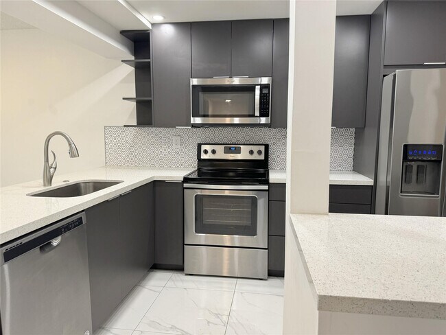 Photo - 6800 Cypress Rd Unit 102