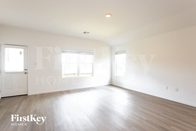 Photo - 6736 Arid Wy