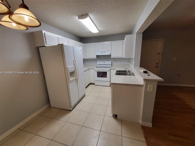 Photo - 301 Palm Way Unit 205