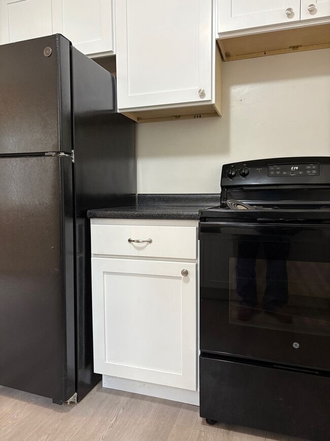 Photo - Spacious 1 Bedroom Apartment Unit B-09