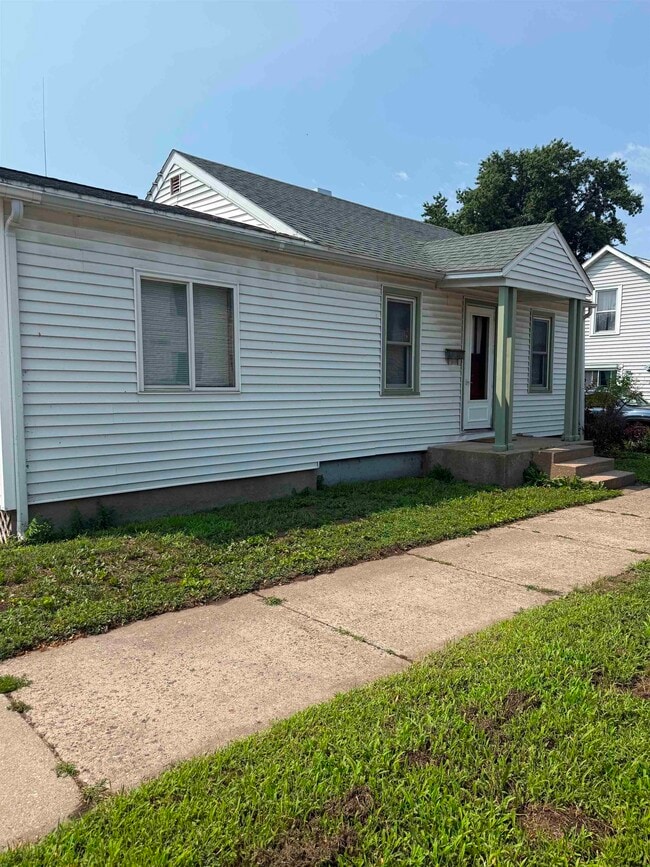 Photo - 301 N Beaumont Rd
