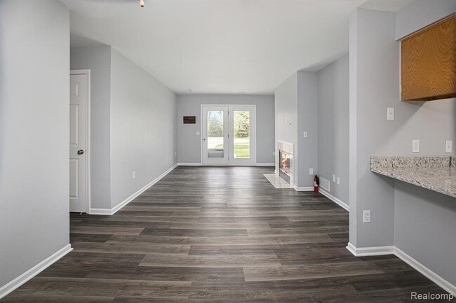 Photo - 15054 Riverside Dr