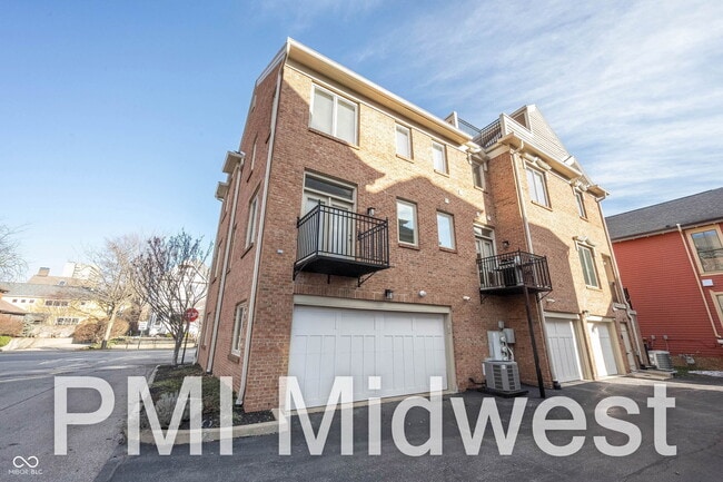 Photo - 515 E New York St