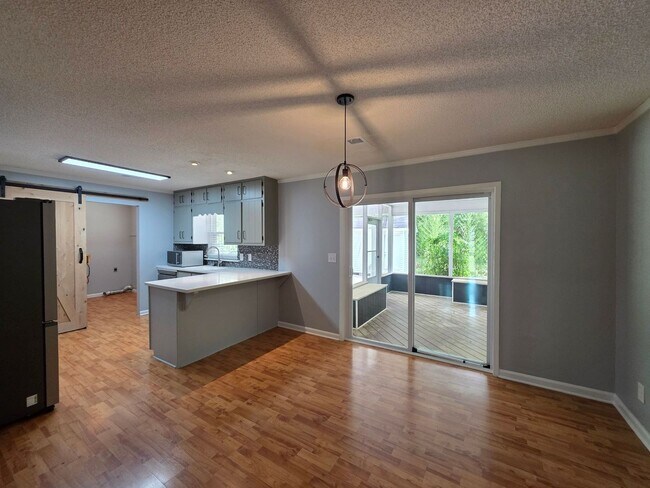 Photo - 102 Park Pl Dr