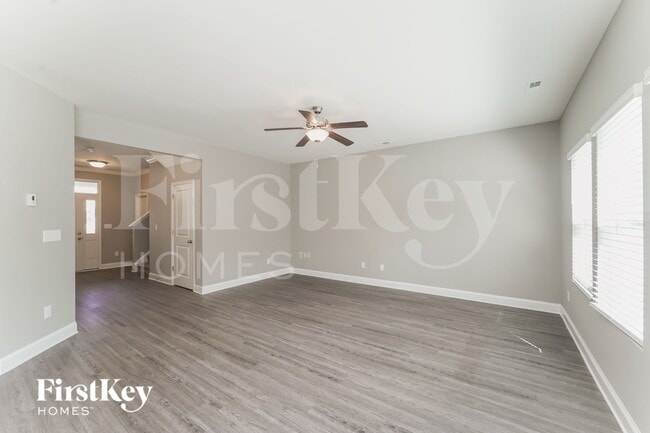 9321 Sloan Forest Dr