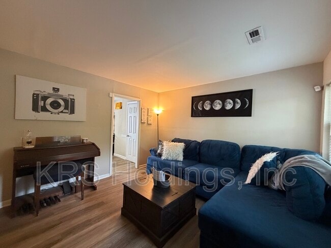 Photo - 60 Sycamore Ave