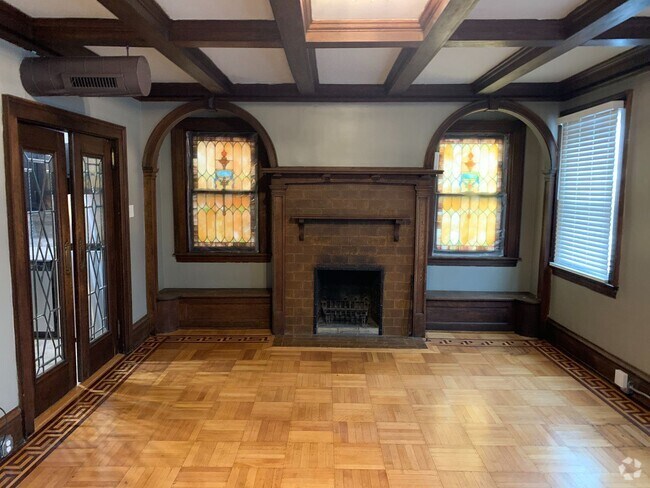 Building Photo - 827 S Braddock Ave Unit Apt. #2