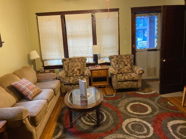 2589 W 10th St Unit 1st Floor Apartment