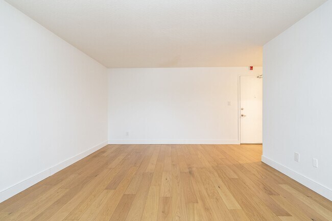 Photo - 1420 Kingston Rd Unit 303