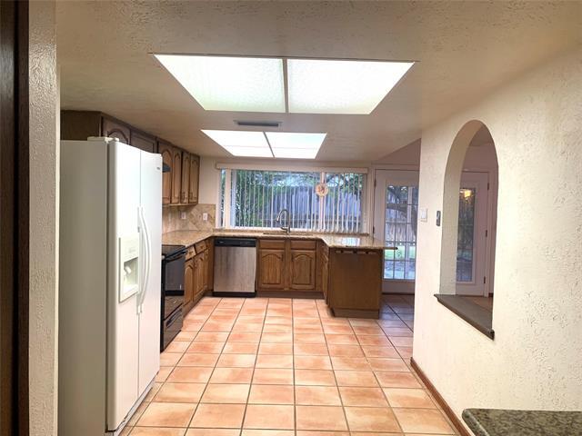 Photo - 941 Lombardy Dr