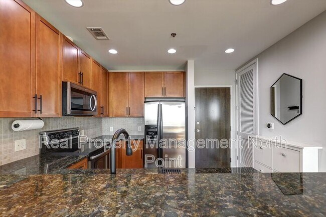 Photo - 855 Peachtree St NE