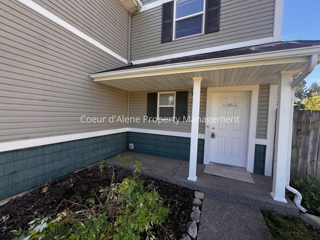 Photo - 4 bed house in Hawk's Nest!