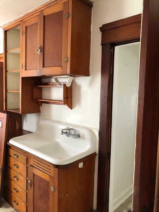 Photo - Mom's Moline Unit Mom's Moline Up