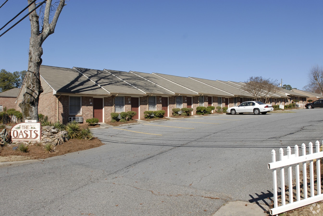Photo - The Oasis Apartments