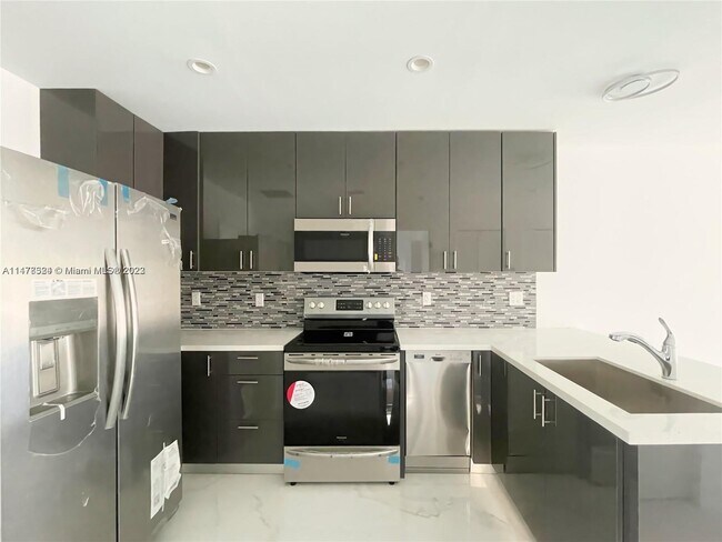 Photo - 12060 SW 216th St Unit B