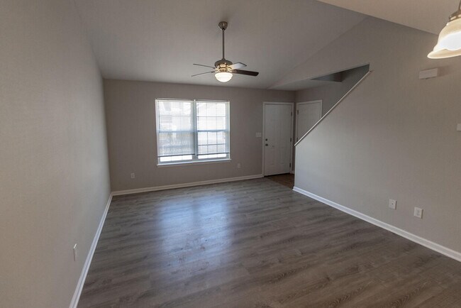 Photo - 1403 Bodie Dr
