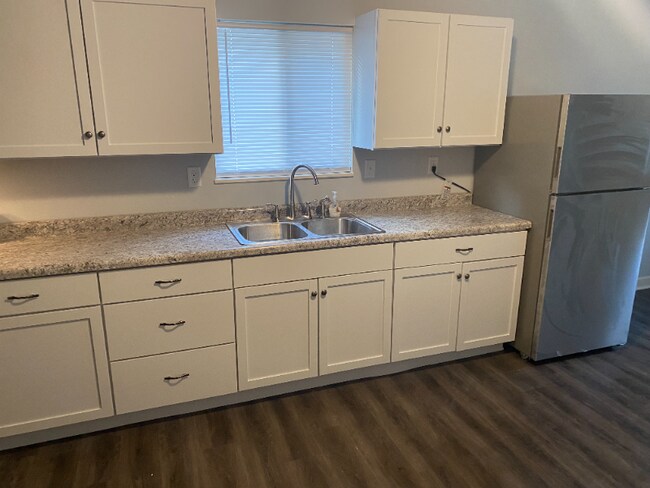 Photo - 1862 N Dexter St