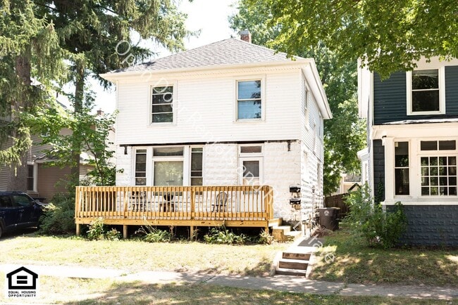 Photo - 1111 Maple Ave Apartment Unit 1111 1/2 Maple Ave