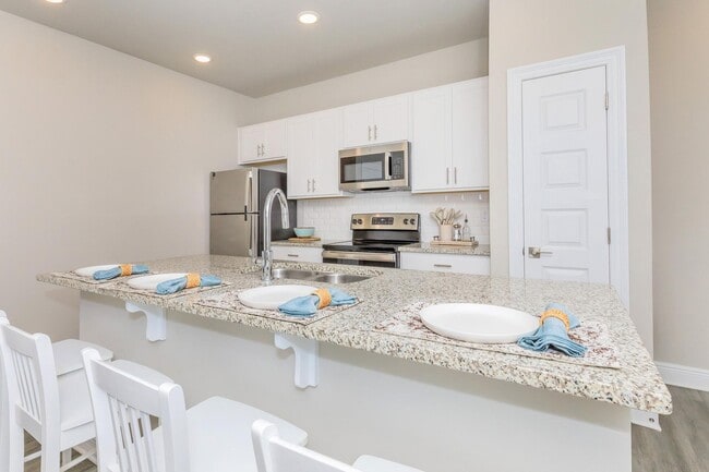 Photo - Windsor at Manhattan