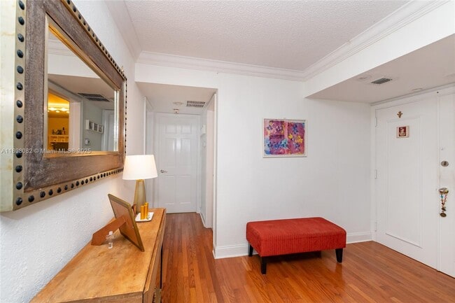 Photo - 199 Ocean Ln Dr Unidad 305
