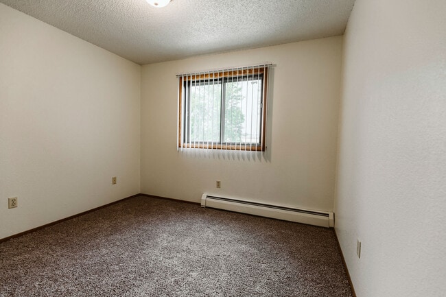 Photo - Chandler 1802