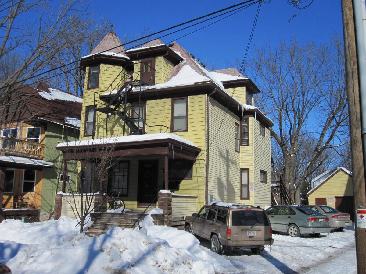 Photo - 133 N Hancock St